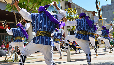 「エイサー祭り」は各地域・各時期に開催されますが、主だったエイサー祭りは以下の2つが有名です。